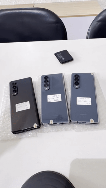 Samsung Galaxy Z Fold3 và Fold4 bản VNam 256g 2sim. Mua bán Điện thoại tại Quận Thanh Xuân Hà Nội được đăng bởi Nguyễn hồng ngọc  hình 1