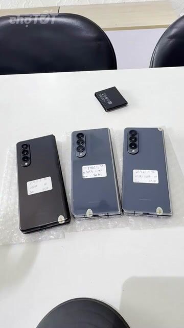 Samsung Galaxy Z Fold3 và Fold4 bản VNam 256g 2sim. Mua bán Điện thoại tại Quận Thanh Xuân Hà Nội được đăng bởi Nguyễn hồng ngọc  hình 1