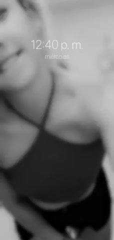 Model - Dina Carter brunette