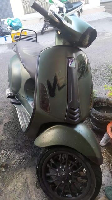 Xe tay ga Vespa. Mua bán Xe máy tại Quận Bình Thạnh Tp Hồ Chí Minh được đăng bởi Thương  hình 1