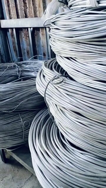 Dây uốn kiểng nhôm nguyên chất. Mua bán Cây cảnh, đồ trang trí tại Quận 12 Tp Hồ Chí Minh được đăng bởi Tuan hình 1