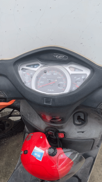 Honda Lead 110 Vàng cát. Mua bán Xe máy tại Thành phố Thủ Dầu Một Bình Dương được đăng bởi Van Mai hình 1