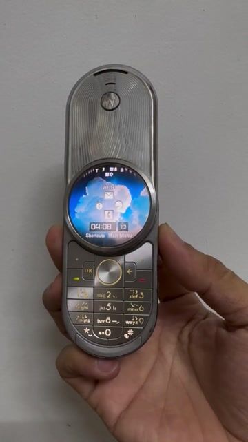 Motorola Aura Bạc Kính sapphire. Mua bán Điện thoại tại Quận 8 Tp Hồ Chí Minh được đăng bởi Thanh Đỗ hình 1