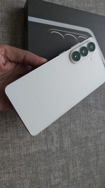 Samsung S26 Plus 256GB Trắng SSVN Mới Kích Fullbox. Mua bán Điện thoại tại Quận 3 Tp Hồ Chí Minh được đăng bởi Minh Phạm  hình 1