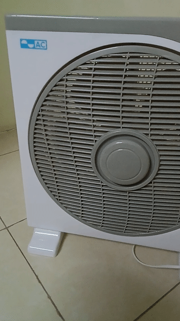 Quạt hộp AC màu ghi 40W Trung Quốc. Mua bán Quạt tại Quận Hai Bà Trưng Hà Nội được đăng bởi Xuân Tùng hình 1