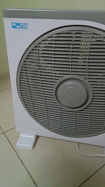 Quạt hộp AC màu ghi 40W Trung Quốc. Mua bán Quạt tại Quận Hai Bà Trưng Hà Nội được đăng bởi Xuân Tùng hình 1