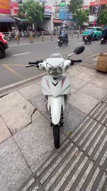Yamaha Sirius RC 2015 Trắng. Mua bán Xe máy tại Quận Tân Phú Tp Hồ Chí Minh được đăng bởi Tuanduy hình 1