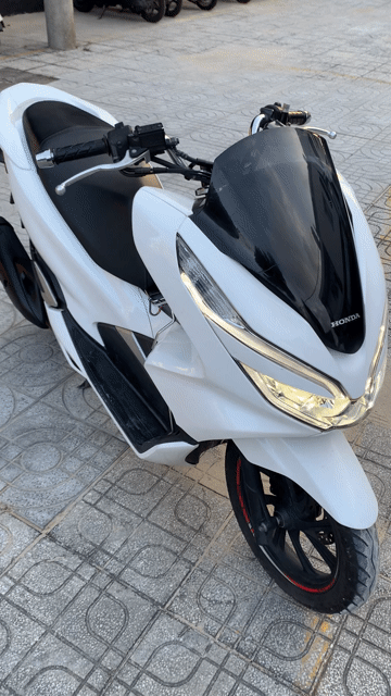 Honda PCX 125 2019 Trắng BSTP Chính Chủ Xe Đẹp. Mua bán Xe máy tại Quận Gò Vấp Tp Hồ Chí Minh được đăng bởi iMotorbike Khương Phan hình 1