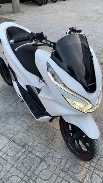 Honda PCX 125 2019 Trắng BSTP Chính Chủ Xe Đẹp. Mua bán Xe máy tại Quận Gò Vấp Tp Hồ Chí Minh được đăng bởi iMotorbike Khương Phan hình 1