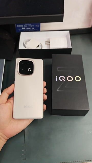 Vivo iQOO Z10 Turbo Pro 256GB Vàng Cát. Mua bán Điện thoại tại Thành phố Mỹ Tho Tiền Giang được đăng bởi Phước Lộc Mobile Mỹ Tho hình 1