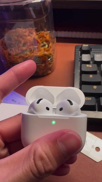 Tai nghe Apple AirPods 4 Trắng. Mua bán Tivi, Âm thanh tại Thành phố Biên Hòa Đồng Nai được đăng bởi Thành Vinh hình 1