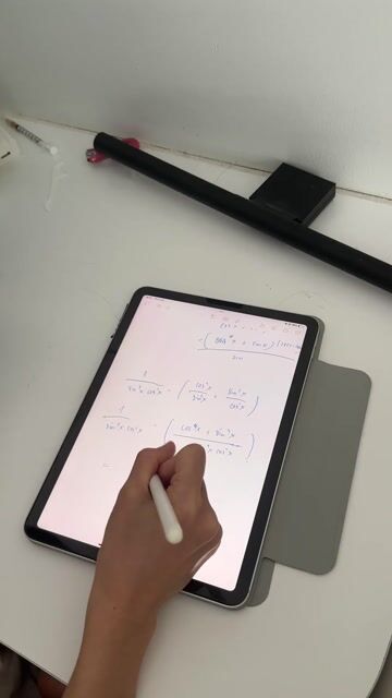 iPad Air 4 64GB LTE Bạc kèm bút Apple Pencil. Mua bán Máy tính bảng tại Quận Nam Từ Liêm Hà Nội được đăng bởi Andrew hình 1