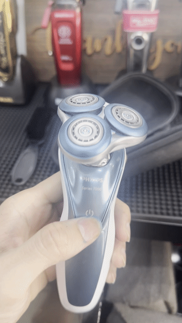 Máy cạo râu Philips Series 7000. Mua bán Phụ kiện thời trang khác tại Thành phố Thái Bình Thái Bình được đăng bởi MIN NGUYỄN hình 1
