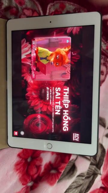 Apple iPad Gen 6 32GB Trắng. Mua bán Máy tính bảng tại Quận Đống Đa Hà Nội được đăng bởi Ngọc Nguyễn hình 1