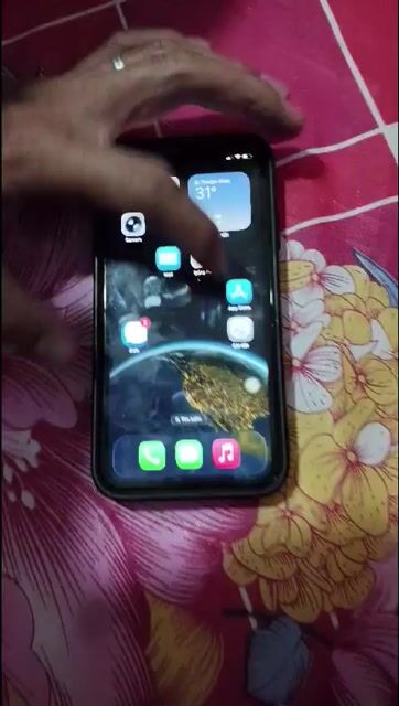 Điện thoại iPhone màu Đen. Mua bán Điện thoại tại Thành phố Thuận An Bình Dương được đăng bởi bố già quá đi hình 1