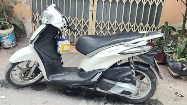 Piaggio Liberty iGet 2020 Trắng. Mua bán Xe máy tại Quận Hai Bà Trưng Hà Nội được đăng bởi Vi Thị Thơ hình 1