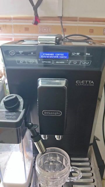 Máy pha cà phê DeLonghi Eletta Cappuccino. Mua bán Bếp, lò, đồ điện nhà bếp tại Quận Bình Tân Tp Hồ Chí Minh được đăng bởi Cà Phê Đen hình 1