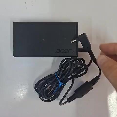 Sạc laptop Acer A11-065N1A Đen. Mua bán Phụ kiện (Màn hình, Chuột...) tại Quận Tân Phú Tp Hồ Chí Minh được đăng bởi Vtech hình 1