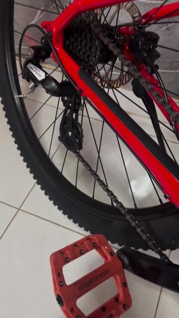 Trek Malin 5 Size M Đỏ 99% NHẬP KHẨU USA. Mua bán Xe đạp tại Quận Bình Thạnh Tp Hồ Chí Minh được đăng bởi Nick Xanh hình 1