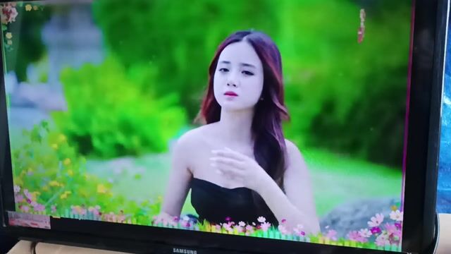 Tivi Samsung 32 inch . Mua bán Tivi, Âm thanh tại Thị xã Tân Uyên Bình Dương được đăng bởi TRẦN TUẤN hình 1
