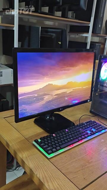 PC Bể Cá Full LED/ H310M/i3 8100/RAM 16G SSD256GB. Mua bán Máy tính để bàn tại Huyện Hóc Môn Tp Hồ Chí Minh được đăng bởi Nguyễn ngọc Khôi  hình 1