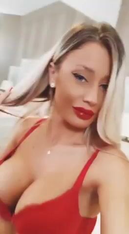 Model - MarilynRainbow boobs