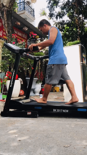 Máy chạy bộ Kingsport BK 2017 Đen. Mua bán Đồ thể thao, Dã ngoại tại Thành phố Thủ Đức Tp Hồ Chí Minh được đăng bởi nguyen thi an hình 1