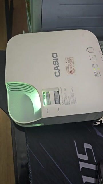 Máy chiếu Casio XJV2 Trắng. Mua bán Đồ dùng văn phòng tại Quận 11 Tp Hồ Chí Minh được đăng bởi Văn Thanh hình 1