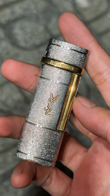 Bật lửa YSL mạ bạc Unisex đã sử dụng. Mua bán Đồ sưu tầm, đồ cổ tại Huyện Cần Giờ Tp Hồ Chí Minh được đăng bởi Dương Trà hình 1
