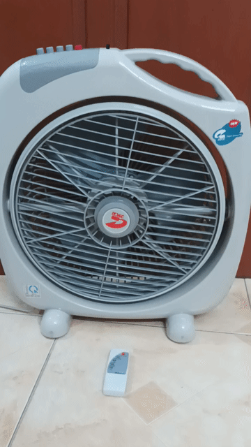 Quạt hộp JIP LAI Thái Lan mới 96% (Có Khiển). Mua bán Quạt tại Quận Hai Bà Trưng Hà Nội được đăng bởi HÀ hình 1