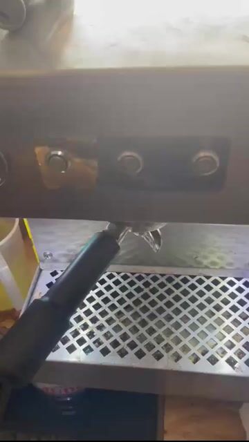 Máy  pha cf hạt và máy xay. Mua bán Bếp, lò, đồ điện nhà bếp tại Thành phố Mỹ Tho Tiền Giang được đăng bởi sữa hình 1