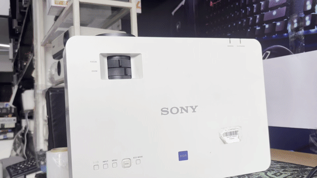 MÁY CHIẾU SONY VPL EX - 570 CHIẾU NÉT BÓNG ĐÁ OK. Mua bán Đồ dùng văn phòng tại Quận Gò Vấp Tp Hồ Chí Minh được đăng bởi ngọc trang hình 1