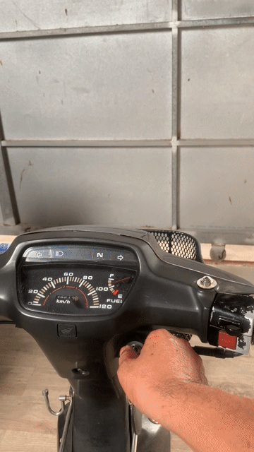 Honda Dream cá mập 1992 Tím. Mua bán Xe máy tại Thành phố Long Xuyên An Giang được đăng bởi Tuyến hình 1