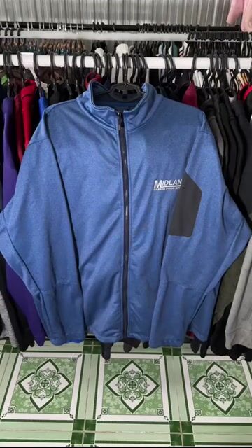 Khoác giữ nhiệt reebok logo thêu 85-95kg. Mua bán Quần áo tại Huyện Cái Nước Cà Mau được đăng bởi Tiệm Si Min hình 1