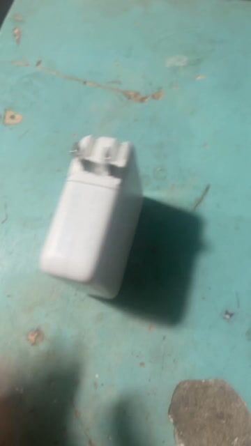 Củ sạc Apple USB-C Sạc nhanh Trắng. Mua bán Phụ kiện (Màn hình, Chuột...) tại Thị xã Điện Bàn Quảng Nam được đăng bởi Hậu Văn hình 1