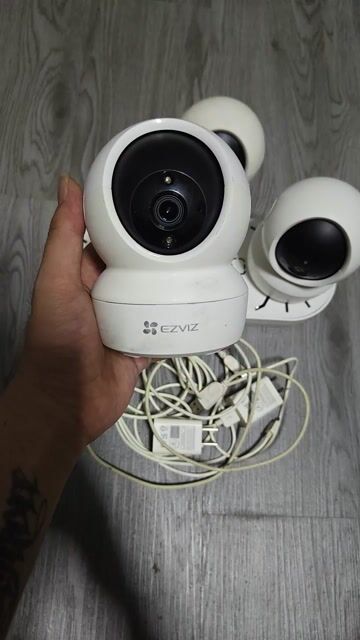 2 Cam eviz cn6 4mp 2k đẹp. Mua bán Máy ảnh, Máy quay tại Quận Cầu Giấy Hà Nội được đăng bởi Nguyễn Văn Đạt hình 1