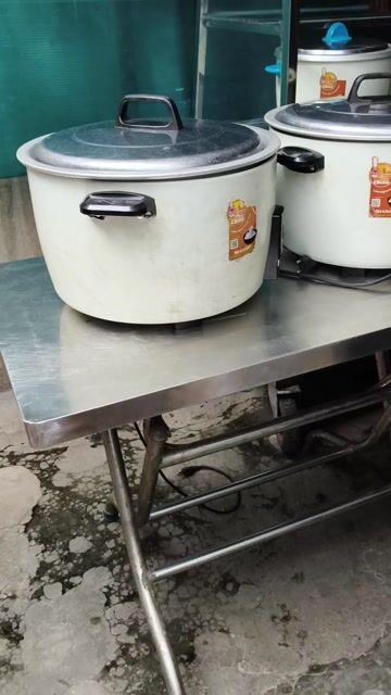 Xe đẩy bán hàng Inox Bạc Bánh xe xoay. Mua bán Đồ chuyên dụng, Giống nuôi trồng tại Quận Tân Bình Tp Hồ Chí Minh được đăng bởi Ngọc  hình 1
