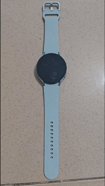 Galaxy watch 4 bạc 99%. Mua bán Thiết bị đeo thông minh tại Quận Long Biên Hà Nội được đăng bởi Minh Nguyễn hình 1