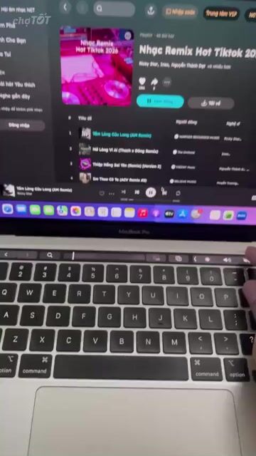 Apple MacBook Pro 2020 16GB/1TB Bạc. Mua bán Laptop tại Quận Long Biên Hà Nội được đăng bởi Đỗ Chi hình 1