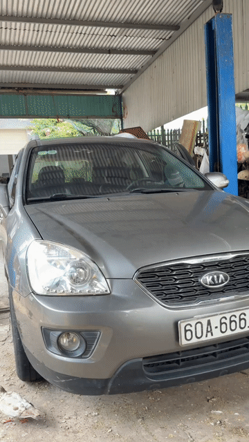 Kia Carens 2013 Xám Số sàn 7 chỗ. Mua bán Ô tô tại Huyện Trảng Bom Đồng Nai được đăng bởi Khanh Lê hình 1