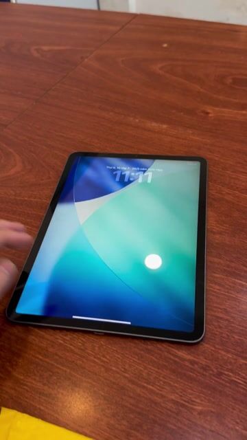 Apple iPad Pro 2018 11 inch 256GB Wifi, Ép Cảm. Mua bán Máy tính bảng tại Quận Tân Bình Tp Hồ Chí Minh được đăng bởi Minh Tuấn hình 1