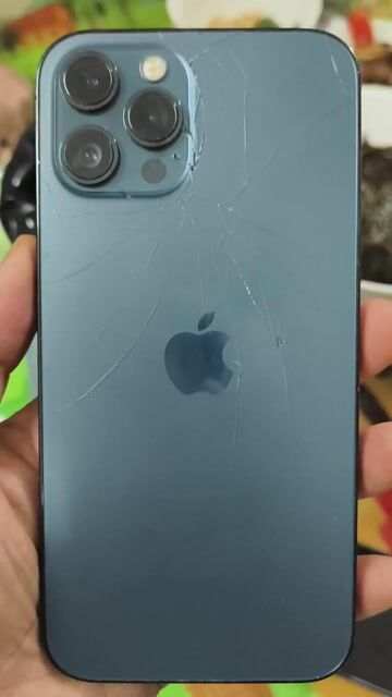 iPhone 12 Pro Max Xanh Vỡ lưng. Mua bán Điện thoại tại Huyện Thanh Trì Hà Nội được đăng bởi tung hình 1