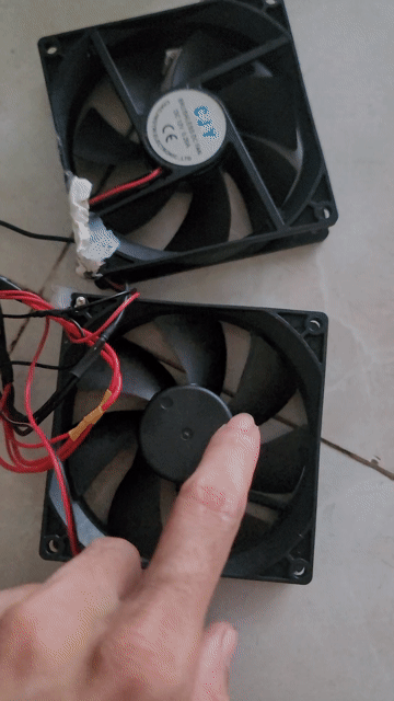 Quạt tản nhiệt 12V. Mua bán Phụ kiện (Màn hình, Chuột...) tại Huyện Long Hồ Vĩnh Long được đăng bởi Tờ Rung hình 1