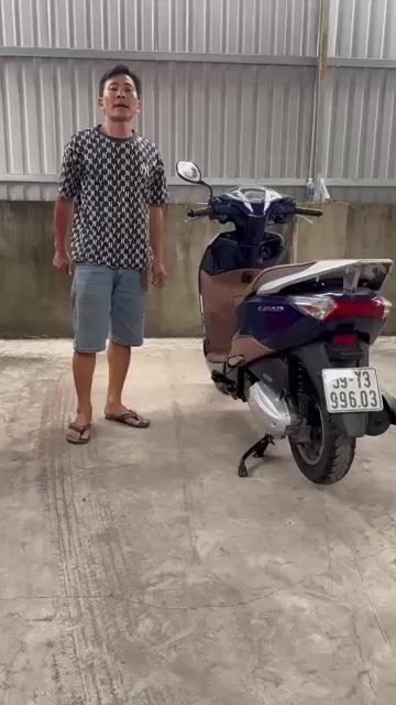 Honda LEAD 125 Fi đời 2016 bstp màu xanh vàng. Mua bán Xe máy tại Quận Tân Phú Tp Hồ Chí Minh được đăng bởi nguyenxuanthinh quận tân phú  hình 1