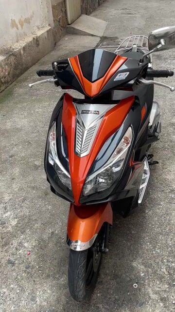 Honda Airblade 125 Fi Cam đen 2015. Mua bán Xe máy tại Quận 5 Tp Hồ Chí Minh được đăng bởi Tùng Nguyễn hình 1