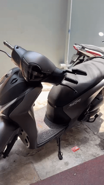 Honda SH Trắng dán đen mờ. Mua bán Xe máy tại Thành phố Vũng Tàu Bà Rịa - Vũng Tàu được đăng bởi Tuấn Nguyễn hình 1