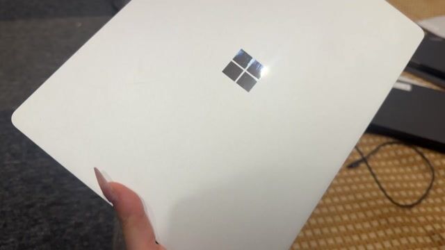 Microsoft Surface Laptop Go i5 12.4 inch 8GB/256GB. Mua bán Laptop tại Quận Nam Từ Liêm Hà Nội được đăng bởi Đoàn Thu Hiền hình 1