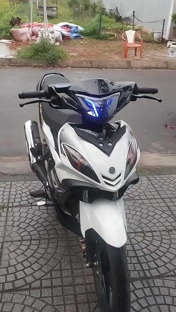 Yamaha Exciter Trắng đen Đã qua sử dụng. Mua bán Xe máy tại Quận Liên Chiểu Đà Nẵng được đăng bởi Luong Tin hình 1