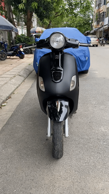 Xe máy điện Vespa Đen. Mua bán Xe máy tại Quận Long Biên Hà Nội được đăng bởi Xe điện Huân Linh hình 1