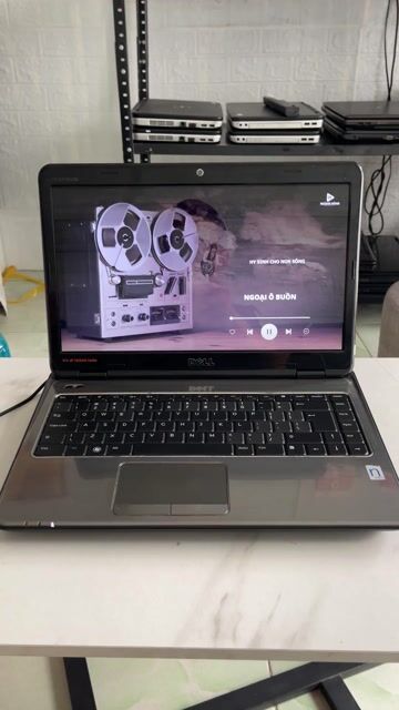 Dell N4010 i3 - Văn Phòng Nghe nhạc. Mua bán Laptop tại Quận Ninh Kiều Cần Thơ được đăng bởi Ngân trương hình 1